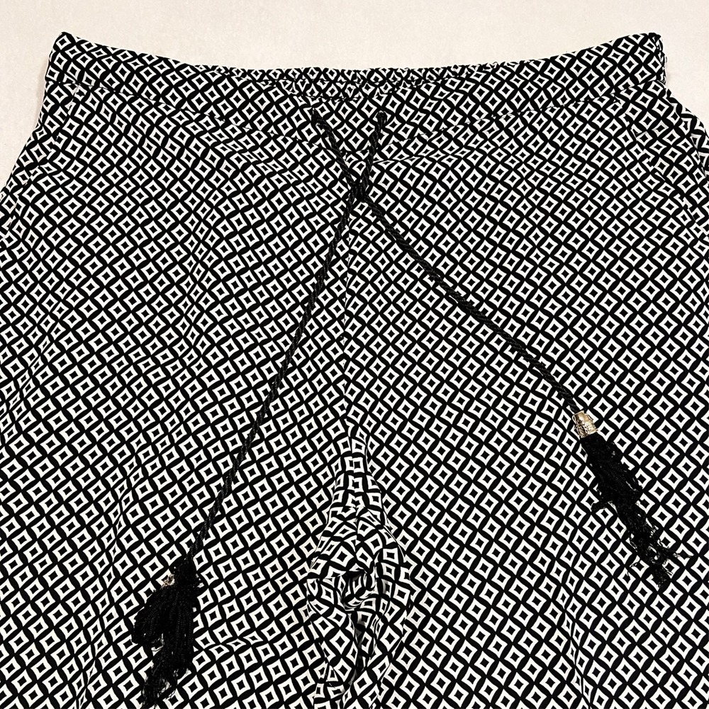 Chico's Wide Leg Ankle Pants Black Geometric Pockets Pull On 2P Petite US 12P - Picture 2 of 12
